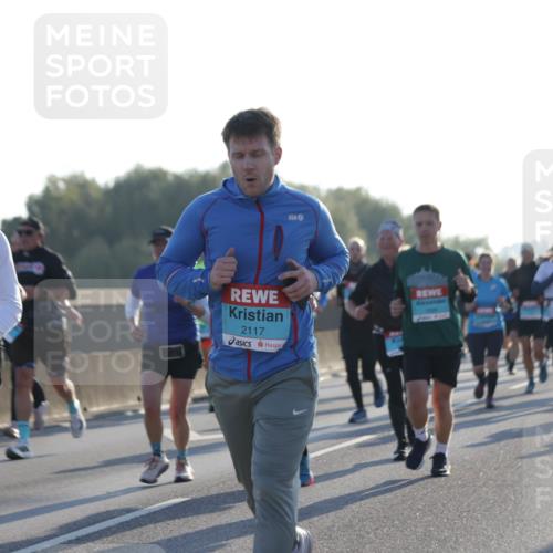 03.10.2025 - Köhlbrandbrückenlauf Jannik Wohlers http://msf.ph/oto/9050086 03.10.2025 09:18:38 Position 3 2117 meine-sportfotos.de