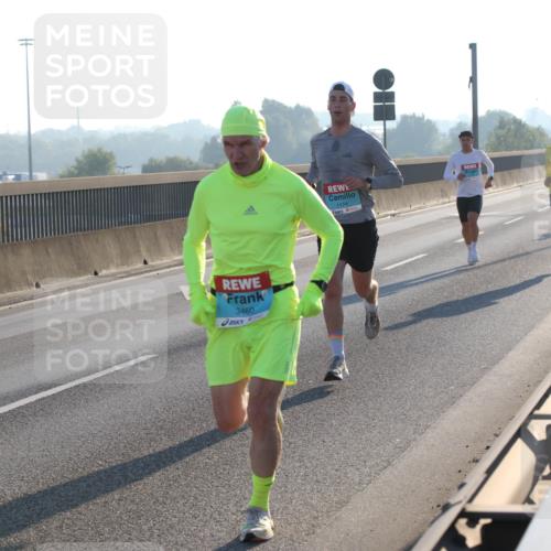 03.10.2025 - Köhlbrandbrückenlauf Lena Gebhardt http://msf.ph/oto/9050095 03.10.2025 09:13:37 Position 1 3460, 1174 meine-sportfotos.de