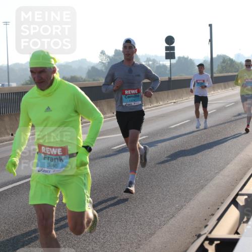 03.10.2025 - Köhlbrandbrückenlauf Lena Gebhardt http://msf.ph/oto/9050108 03.10.2025 09:13:37 Position 1 3460, 1174 meine-sportfotos.de