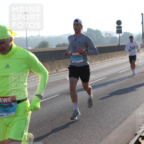 03.10.2025 - Köhlbrandbrückenlauf Lena Gebhardt http://msf.ph/oto/9050124 03.10.2025 09:13:37 Position 1 3460, 1174 meine-sportfotos.de