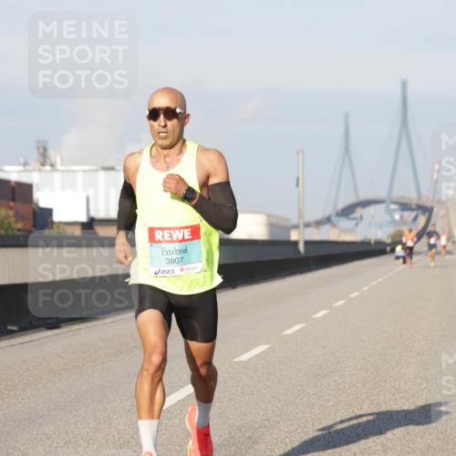 03.10.2025 - Köhlbrandbrückenlauf Jannik Wohlers http://msf.ph/oto/9050130 03.10.2025 09:35:36 Position 3 3807 meine-sportfotos.de