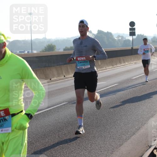 03.10.2025 - Köhlbrandbrückenlauf Lena Gebhardt http://msf.ph/oto/9050132 03.10.2025 09:13:37 Position 1 3460, 1174 meine-sportfotos.de