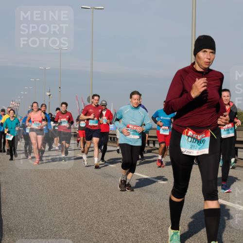 03.10.2025 - Köhlbrandbrückenlauf Fabian Wolf http://msf.ph/oto/9050137 03.10.2025 10:01:15 Position 3 1737, 2124 meine-sportfotos.de
