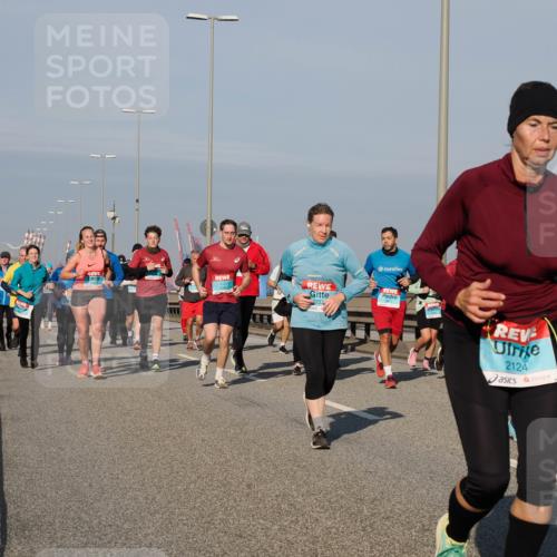 03.10.2025 - Köhlbrandbrückenlauf Fabian Wolf http://msf.ph/oto/9050146 03.10.2025 10:01:15 Position 3 1734, 2124 meine-sportfotos.de