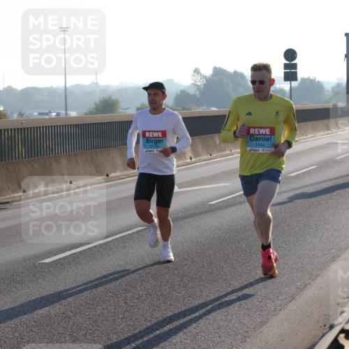 03.10.2025 - Köhlbrandbrückenlauf Lena Gebhardt http://msf.ph/oto/9050190 03.10.2025 09:13:40 Position 1 2176, 1044 meine-sportfotos.de