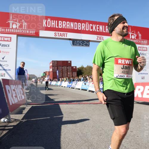 03.10.2025 - Köhlbrandbrückenlauf Lena Gebhardt http://msf.ph/oto/9050192 03.10.2025 13:05:24 Ziel 4011, 4272, 4344, 4390, 4496, 4584, 4877, 5637, 5969, 6041, 6044, 6081 meine-sportfotos.de