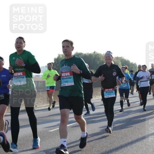 03.10.2025 - Köhlbrandbrückenlauf Jannik Wohlers http://msf.ph/oto/9050193 03.10.2025 09:18:40 Position 3 3186, 1699, 2939, 3017 meine-sportfotos.de