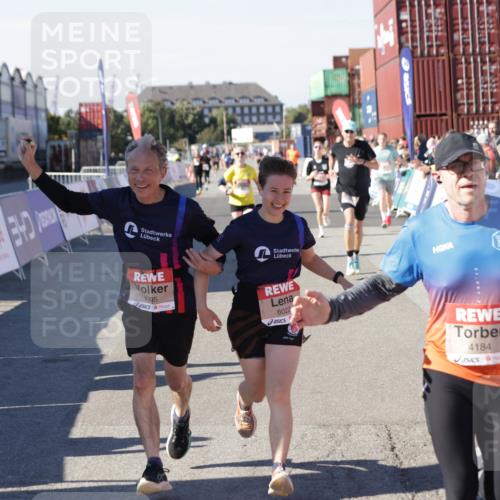 03.10.2025 - Köhlbrandbrückenlauf Jannik Wohlers http://msf.ph/oto/9050194 03.10.2025 13:08:02 Ziel 4107, 4184, 4357, 4395, 4639, 5959, 6022, 6163, 6244, 6348, 6409, 6635, 6696, 6752 meine-sportfotos.de