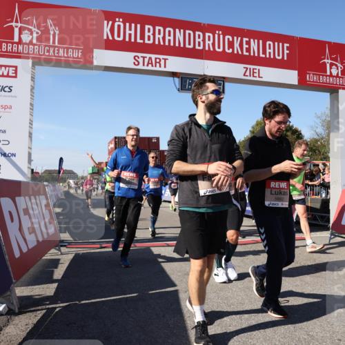 03.10.2025 - Köhlbrandbrückenlauf Lena Gebhardt http://msf.ph/oto/9050204 03.10.2025 13:21:13 Ziel 4363, 4393, 4601, 4680, 4749, 4846, 5265, 5363, 5450, 5618, 5746, 5873, 5878, 5882, 5883, 6262, 6282, 6602, 6756 meine-sportfotos.de