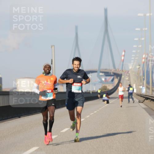 03.10.2025 - Köhlbrandbrückenlauf Jannik Wohlers http://msf.ph/oto/9050205 03.10.2025 09:35:51 Position 3 3760 meine-sportfotos.de