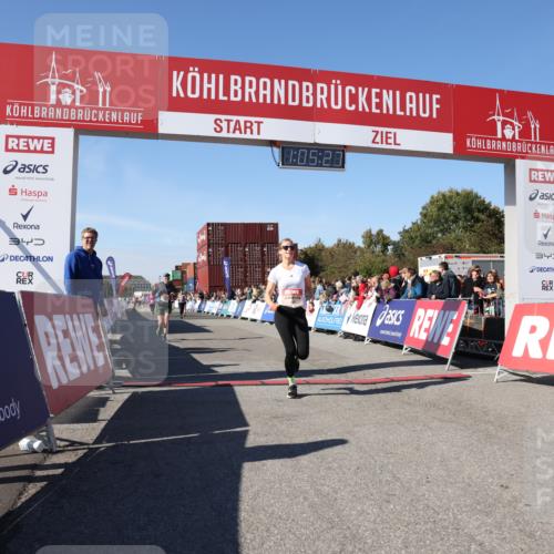 03.10.2025 - Köhlbrandbrückenlauf Lena Gebhardt http://msf.ph/oto/9050213 03.10.2025 13:05:28 Ziel 4011, 4062, 4161, 4272, 4384, 4496, 4584, 4877, 5468, 5637, 6041, 6044 meine-sportfotos.de