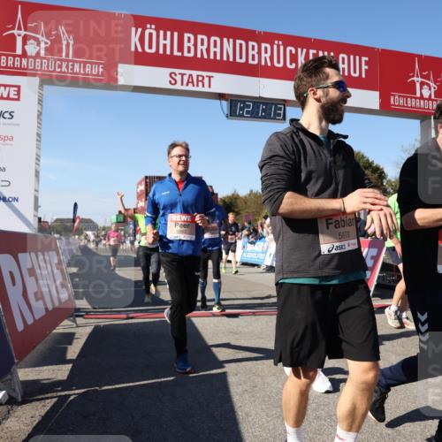 03.10.2025 - Köhlbrandbrückenlauf Lena Gebhardt http://msf.ph/oto/9050214 03.10.2025 13:21:14 Ziel 4363, 4393, 4601, 4680, 4749, 4846, 5265, 5363, 5450, 5618, 5746, 5873, 5878, 5882, 5883, 6262, 6282, 6602, 6756 meine-sportfotos.de