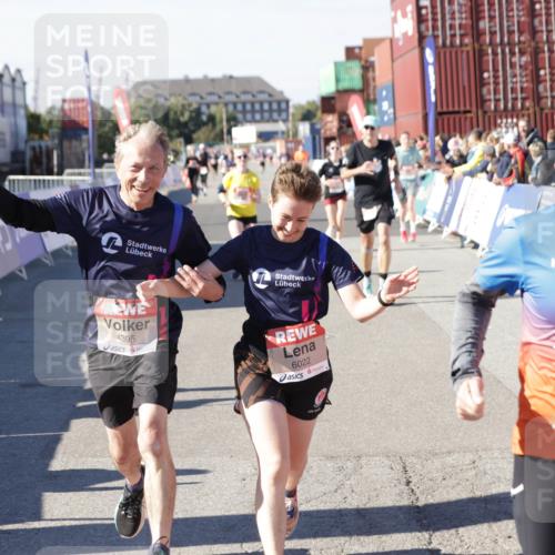 03.10.2025 - Köhlbrandbrückenlauf Jannik Wohlers http://msf.ph/oto/9050220 03.10.2025 13:08:02 Ziel 4107, 4184, 4357, 4395, 4639, 5959, 6022, 6163, 6244, 6348, 6409, 6635, 6696, 6752 meine-sportfotos.de