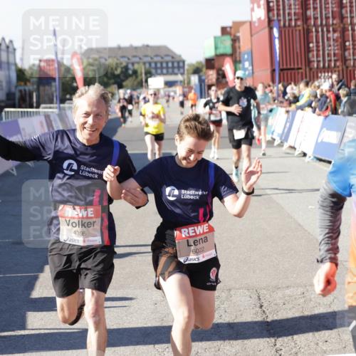 03.10.2025 - Köhlbrandbrückenlauf Jannik Wohlers http://msf.ph/oto/9050230 03.10.2025 13:08:02 Ziel 4107, 4184, 4357, 4395, 4639, 5959, 6022, 6163, 6244, 6348, 6409, 6635, 6696, 6752 meine-sportfotos.de