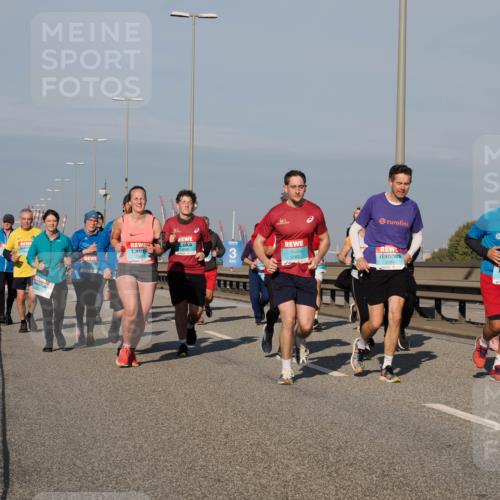 03.10.2025 - Köhlbrandbrückenlauf Fabian Wolf http://msf.ph/oto/9050234 03.10.2025 10:01:17 Position 3 2009, 13, 3762, 2984, 1815 meine-sportfotos.de