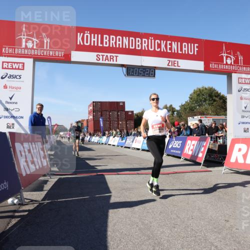 03.10.2025 - Köhlbrandbrückenlauf Lena Gebhardt http://msf.ph/oto/9050248 03.10.2025 13:05:28 Ziel 4011, 4062, 4161, 4272, 4384, 4496, 4584, 4877, 5468, 5637, 6041, 6044 meine-sportfotos.de