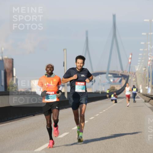 03.10.2025 - Köhlbrandbrückenlauf Jannik Wohlers http://msf.ph/oto/9050255 03.10.2025 09:35:52 Position 3 3714, 3760 meine-sportfotos.de
