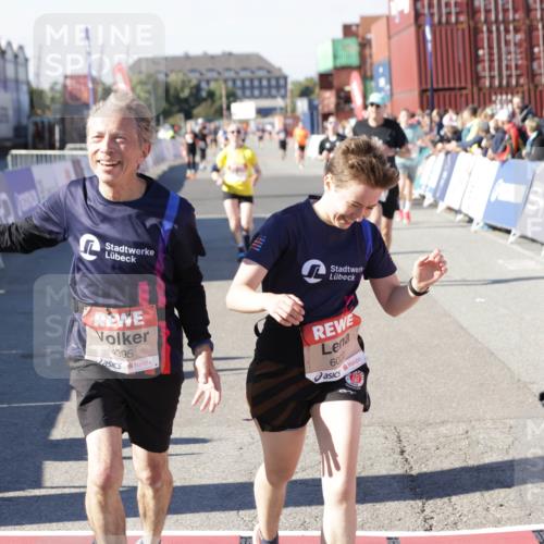 03.10.2025 - Köhlbrandbrückenlauf Jannik Wohlers http://msf.ph/oto/9050256 03.10.2025 13:08:03 Ziel 4107, 4184, 4357, 4395, 4639, 5959, 6022, 6163, 6244, 6348, 6409, 6635, 6696, 6752, 6774 meine-sportfotos.de
