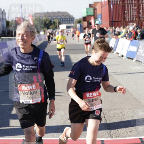 03.10.2025 - Köhlbrandbrückenlauf Jannik Wohlers http://msf.ph/oto/9050267 03.10.2025 13:08:03 Ziel 4107, 4184, 4357, 4395, 4639, 5959, 6022, 6163, 6244, 6348, 6409, 6635, 6696, 6752, 6774 meine-sportfotos.de