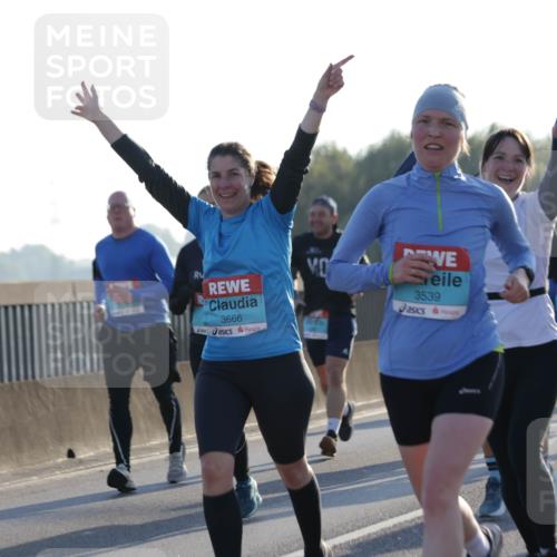 03.10.2025 - Köhlbrandbrückenlauf Jannik Wohlers http://msf.ph/oto/9050270 03.10.2025 09:18:43 Position 3 3666, 3539, 359 meine-sportfotos.de