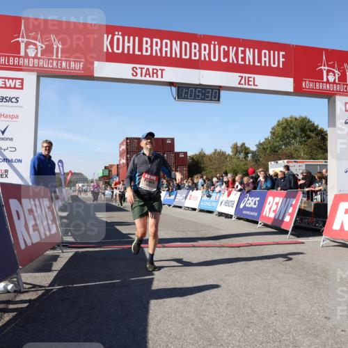 03.10.2025 - Köhlbrandbrückenlauf Lena Gebhardt http://msf.ph/oto/9050292 03.10.2025 13:05:30 Ziel 4011, 4062, 4161, 4272, 4278, 4384, 4496, 4584, 5468, 5637 meine-sportfotos.de