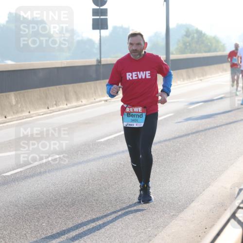 03.10.2025 - Köhlbrandbrückenlauf Lena Gebhardt http://msf.ph/oto/9050317 03.10.2025 09:13:53 Position 1 3401 meine-sportfotos.de