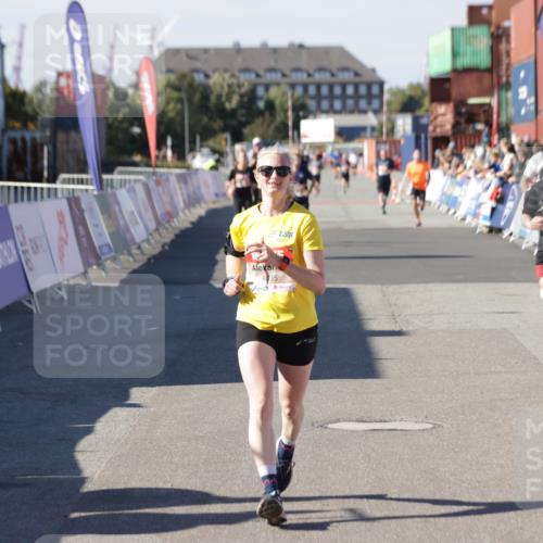 03.10.2025 - Köhlbrandbrückenlauf Jannik Wohlers http://msf.ph/oto/9050329 03.10.2025 13:08:05 Ziel 4107, 4184, 4357, 4395, 4639, 5959, 6022, 6244, 6348, 6409, 6635, 6752, 6774, 6824 meine-sportfotos.de