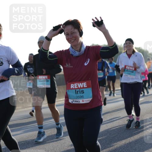 03.10.2025 - Köhlbrandbrückenlauf Jannik Wohlers http://msf.ph/oto/9050339 03.10.2025 09:18:44 Position 3 1338, 3596, 1387, 1967 meine-sportfotos.de