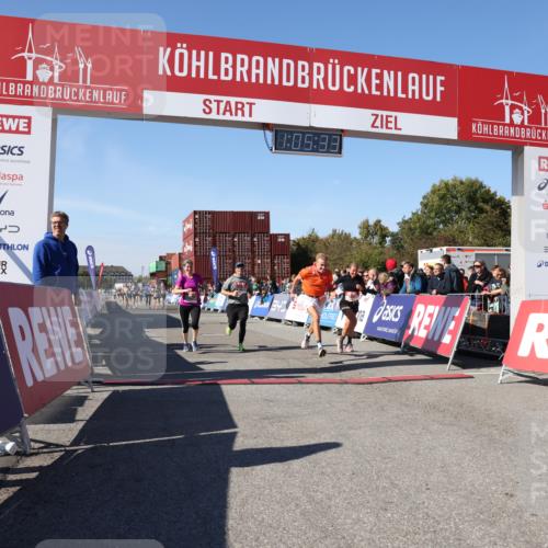 03.10.2025 - Köhlbrandbrückenlauf Lena Gebhardt http://msf.ph/oto/9050377 03.10.2025 13:05:33 Ziel 4011, 4062, 4161, 4278, 4384, 4584, 5468, 6281 meine-sportfotos.de