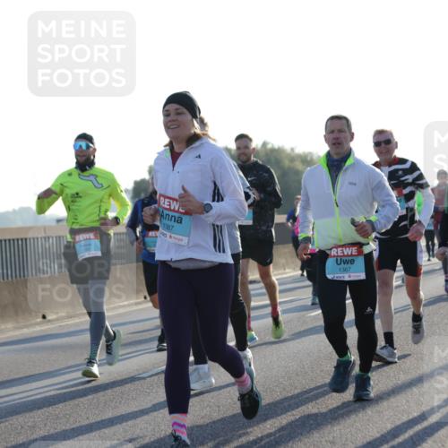 03.10.2025 - Köhlbrandbrückenlauf Jannik Wohlers http://msf.ph/oto/9050391 03.10.2025 09:18:45 Position 3 1387, 1367, 3238 meine-sportfotos.de