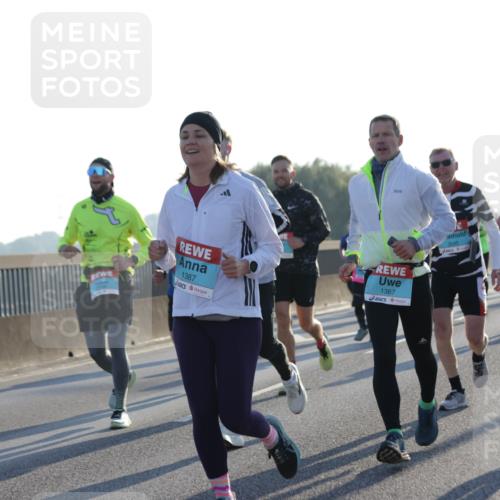 03.10.2025 - Köhlbrandbrückenlauf Jannik Wohlers http://msf.ph/oto/9050402 03.10.2025 09:18:45 Position 3 1387, 1367, 3540, 3238 meine-sportfotos.de