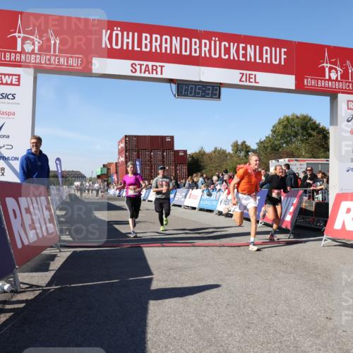 03.10.2025 - Köhlbrandbrückenlauf Lena Gebhardt http://msf.ph/oto/9050407 03.10.2025 13:05:34 Ziel 4011, 4062, 4161, 4278, 4384, 4584, 5468, 6281 meine-sportfotos.de