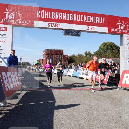 03.10.2025 - Köhlbrandbrückenlauf Lena Gebhardt http://msf.ph/oto/9050412 03.10.2025 13:05:34 Ziel 4011, 4062, 4161, 4278, 4384, 4584, 5468, 6281 meine-sportfotos.de