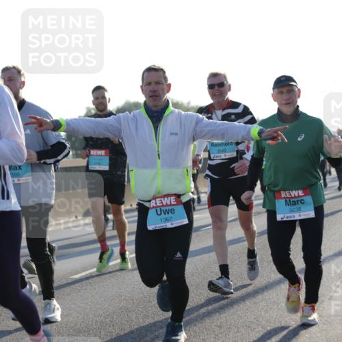 03.10.2025 - Köhlbrandbrückenlauf Jannik Wohlers http://msf.ph/oto/9050419 03.10.2025 09:18:46 Position 3 1387, 1505, 3768, 3540, 1367, 3238 meine-sportfotos.de