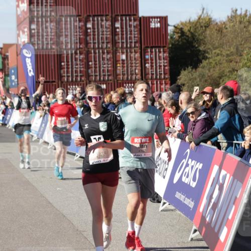 03.10.2025 - Köhlbrandbrückenlauf Jannik Wohlers http://msf.ph/oto/9050432 03.10.2025 13:08:07 Ziel 4107, 4184, 4357, 4395, 4409, 5959, 6022, 6348, 6635, 6752, 6774, 6824 meine-sportfotos.de