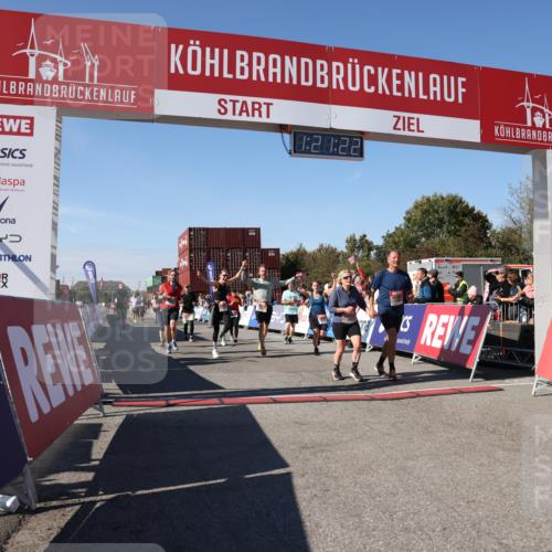 03.10.2025 - Köhlbrandbrückenlauf Lena Gebhardt http://msf.ph/oto/9050443 03.10.2025 13:21:23 Ziel 4363, 4379, 4601, 4838, 4846, 4917, 5450, 5483, 5506, 5725, 5873, 6040, 6221, 6262, 6602, 6675, 6676, 6679, 6802 meine-sportfotos.de