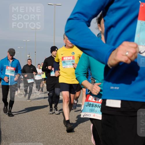 03.10.2025 - Köhlbrandbrückenlauf Fabian Wolf http://msf.ph/oto/9050449 03.10.2025 10:01:22 Position 3 3558, 1619, 1859, 2010 meine-sportfotos.de