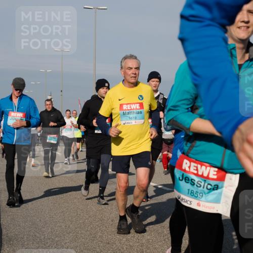 03.10.2025 - Köhlbrandbrückenlauf Fabian Wolf http://msf.ph/oto/9050455 03.10.2025 10:01:22 Position 3 1619, 1859 meine-sportfotos.de