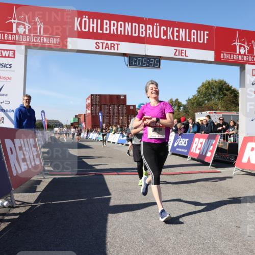 03.10.2025 - Köhlbrandbrückenlauf Lena Gebhardt http://msf.ph/oto/9050464 03.10.2025 13:05:35 Ziel 4011, 4062, 4161, 4278, 4384, 4584, 5468, 6281, 6786, 6787 meine-sportfotos.de