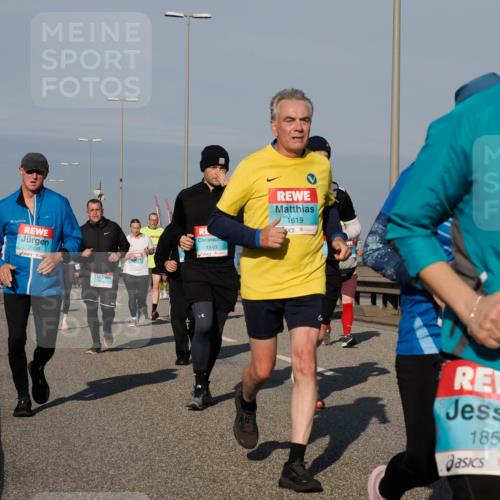 03.10.2025 - Köhlbrandbrückenlauf Fabian Wolf http://msf.ph/oto/9050465 03.10.2025 10:01:22 Position 3 3558, 1810, 1619, 1859 meine-sportfotos.de