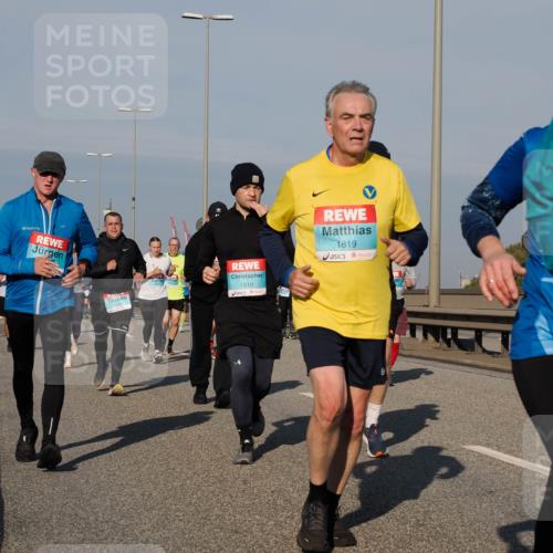 03.10.2025 - Köhlbrandbrückenlauf Fabian Wolf http://msf.ph/oto/9050468 03.10.2025 10:01:23 Position 3 1810, 1619 meine-sportfotos.de