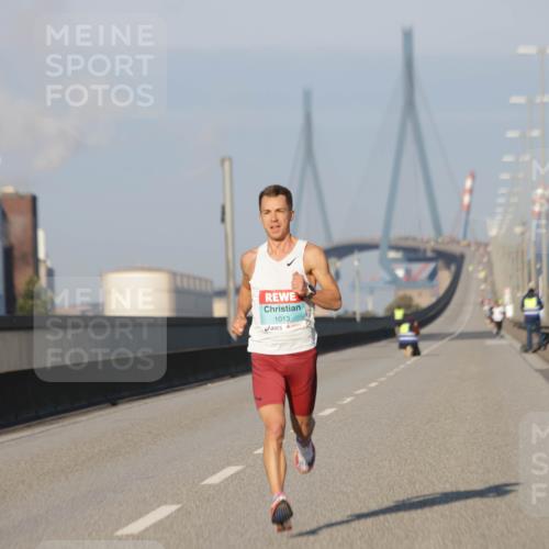03.10.2025 - Köhlbrandbrückenlauf Jannik Wohlers http://msf.ph/oto/9050469 03.10.2025 09:36:04 Position 3 1013 meine-sportfotos.de
