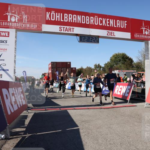 03.10.2025 - Köhlbrandbrückenlauf Lena Gebhardt http://msf.ph/oto/9050474 03.10.2025 13:21:23 Ziel 4363, 4379, 4601, 4838, 4846, 4917, 5450, 5483, 5506, 5725, 5873, 6040, 6221, 6262, 6602, 6675, 6676, 6679, 6802 meine-sportfotos.de
