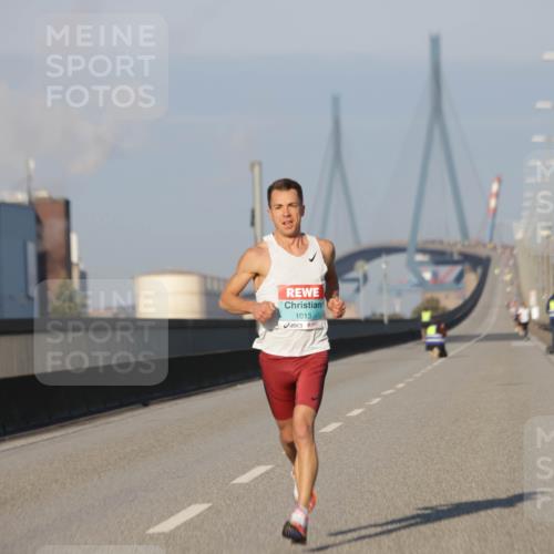 03.10.2025 - Köhlbrandbrückenlauf Jannik Wohlers http://msf.ph/oto/9050505 03.10.2025 09:36:05 Position 3 1013 meine-sportfotos.de
