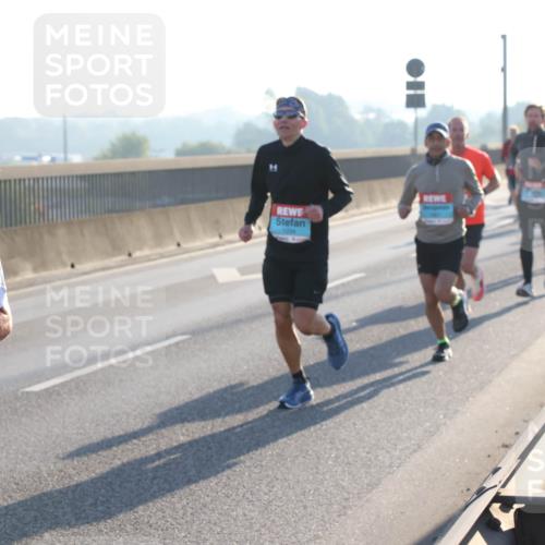 03.10.2025 - Köhlbrandbrückenlauf Lena Gebhardt http://msf.ph/oto/9050551 03.10.2025 09:14:19 Position 1 3618 meine-sportfotos.de