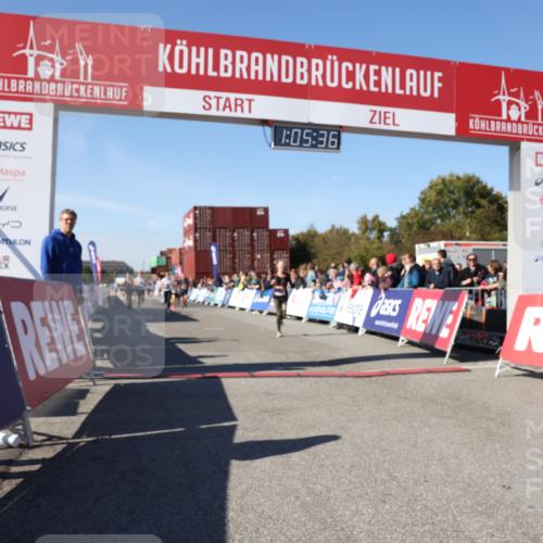 03.10.2025 - Köhlbrandbrückenlauf Lena Gebhardt http://msf.ph/oto/9050552 03.10.2025 13:05:37 Ziel 4011, 4062, 4161, 4278, 4296, 4332, 4384, 5468, 5676, 6281, 6786, 6787 meine-sportfotos.de