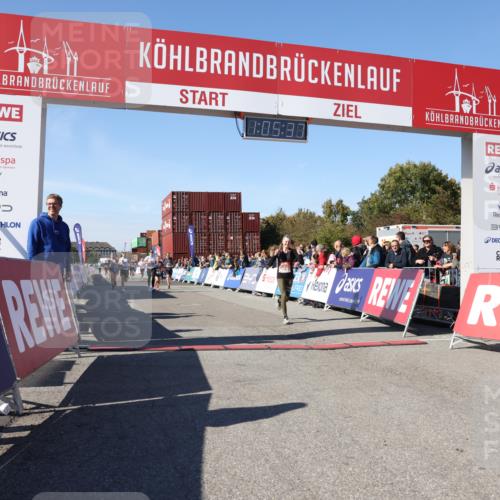 03.10.2025 - Köhlbrandbrückenlauf Lena Gebhardt http://msf.ph/oto/9050563 03.10.2025 13:05:37 Ziel 4011, 4062, 4161, 4278, 4296, 4332, 4384, 5468, 5676, 6281, 6786, 6787 meine-sportfotos.de