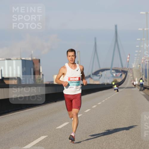 03.10.2025 - Köhlbrandbrückenlauf Jannik Wohlers http://msf.ph/oto/9050578 03.10.2025 09:36:05 Position 3 1013 meine-sportfotos.de