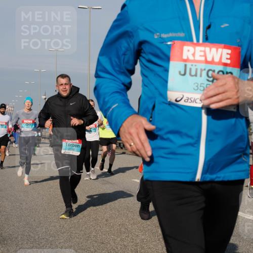 03.10.2025 - Köhlbrandbrückenlauf Fabian Wolf http://msf.ph/oto/9050583 03.10.2025 10:01:25 Position 3 3148, 355, 1692 meine-sportfotos.de
