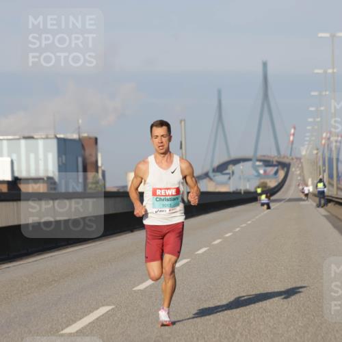 03.10.2025 - Köhlbrandbrückenlauf Jannik Wohlers http://msf.ph/oto/9050589 03.10.2025 09:36:05 Position 3 1013 meine-sportfotos.de